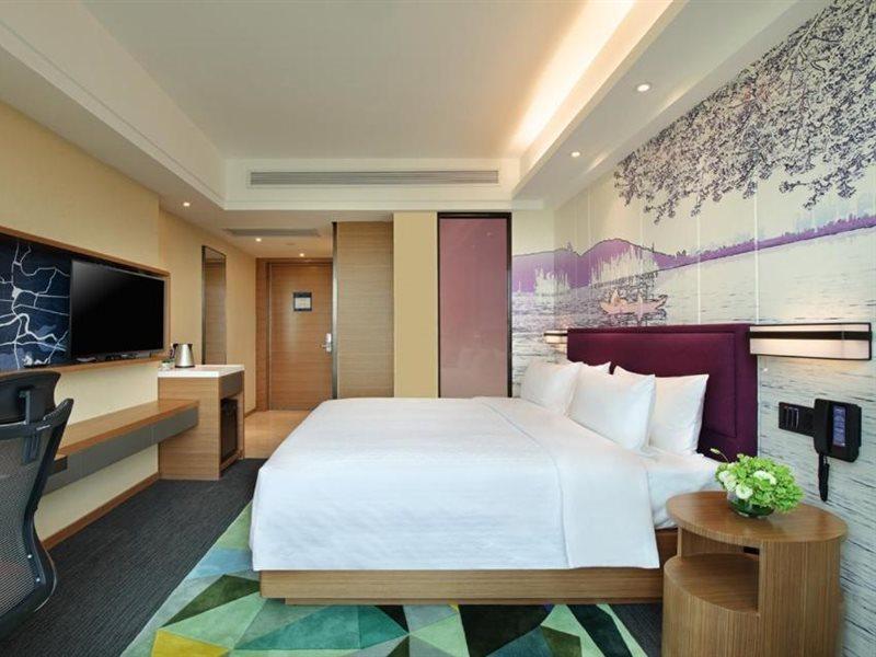 Hampton By Hilton Wuhan Tianhe Airport East ภายนอก รูปภาพ