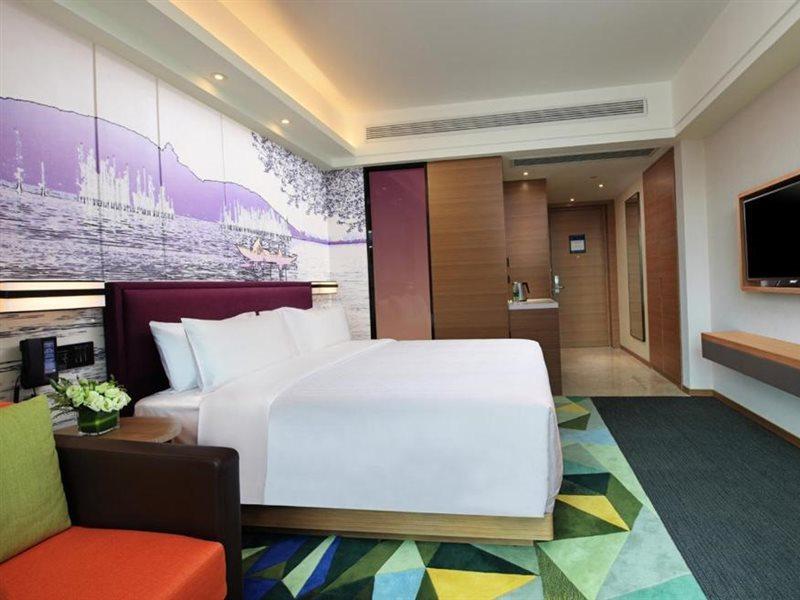Hampton By Hilton Wuhan Tianhe Airport East ภายนอก รูปภาพ
