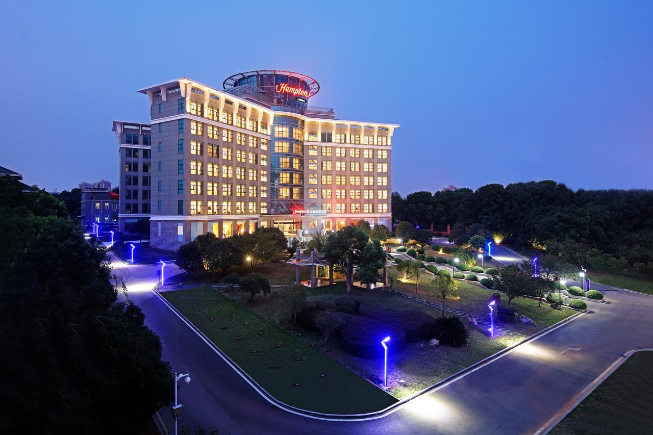 Hampton By Hilton Wuhan Tianhe Airport East ภายนอก รูปภาพ